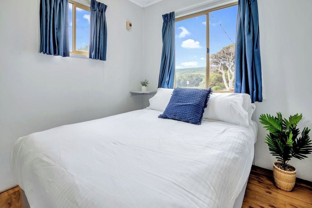 Tasman Holiday Parks - Yallingup Beach Sunset Cabin (1BR) 2