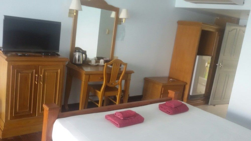 Jansom Beach Resort Ranong Double or Twin Room 14