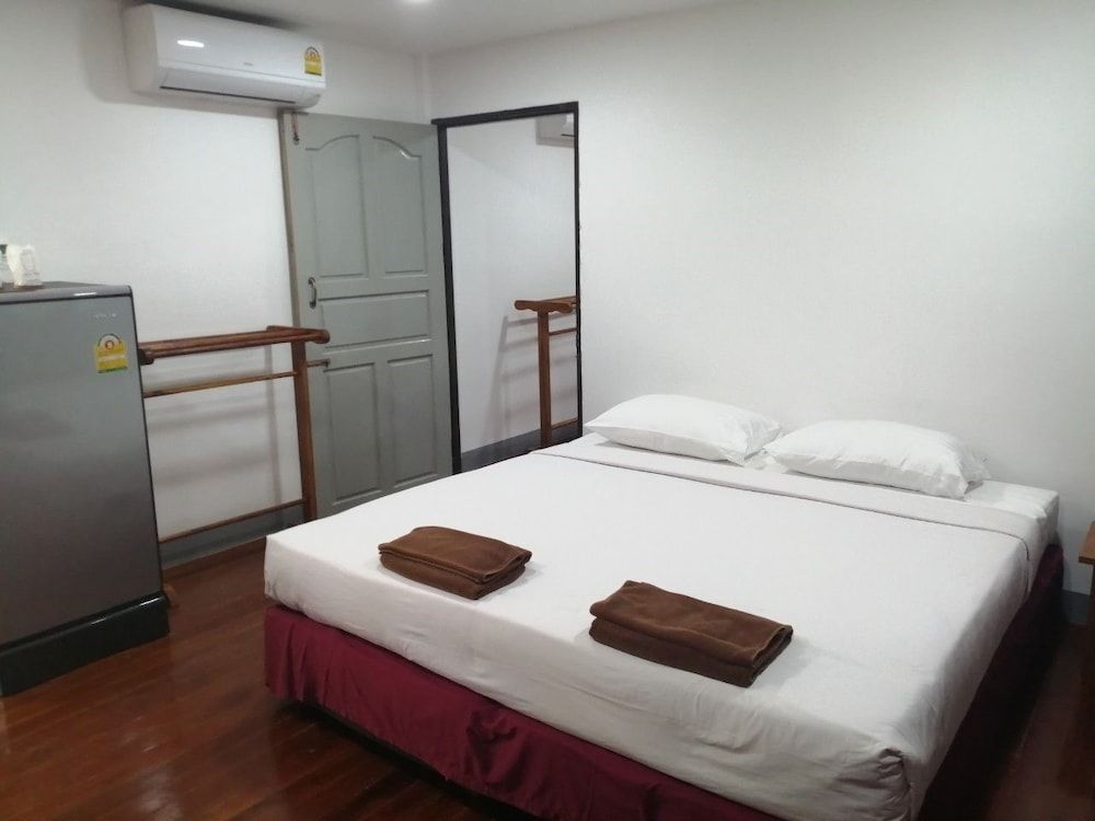 Jansom Beach Resort Ranong Double or Twin Room 10