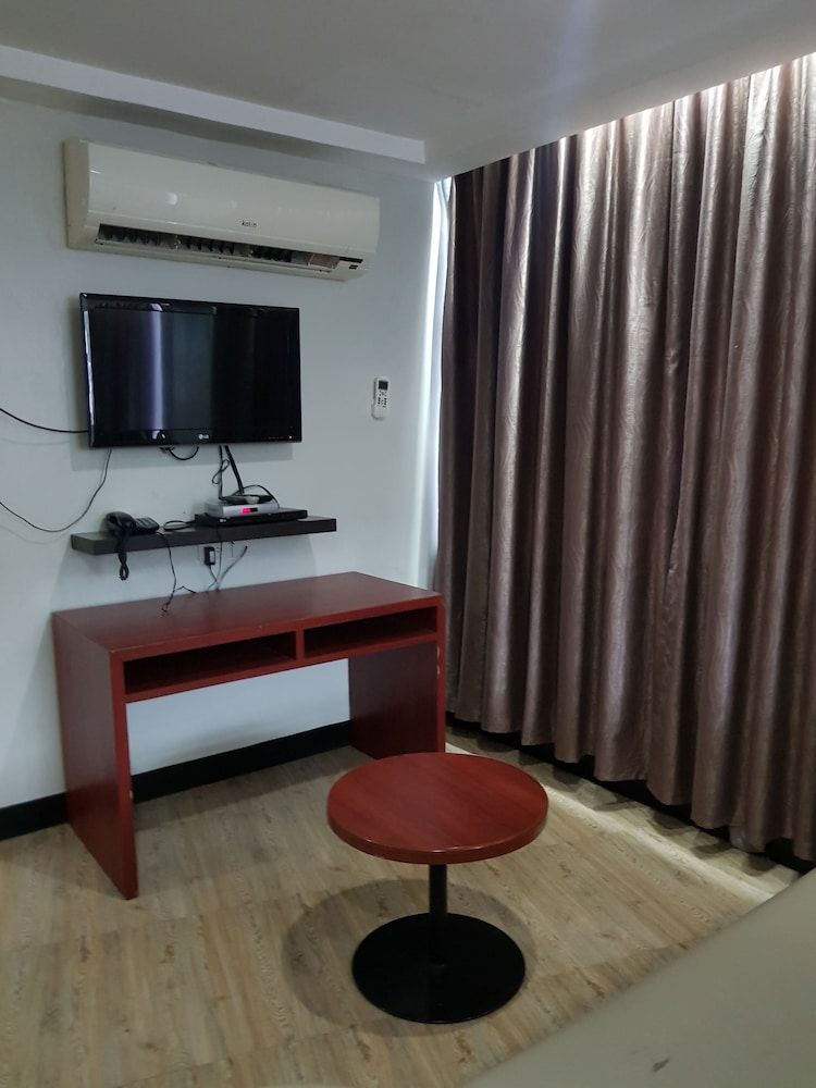 Cherry Midtown Hotel Executive Twin Room, 2 Twin Beds 6