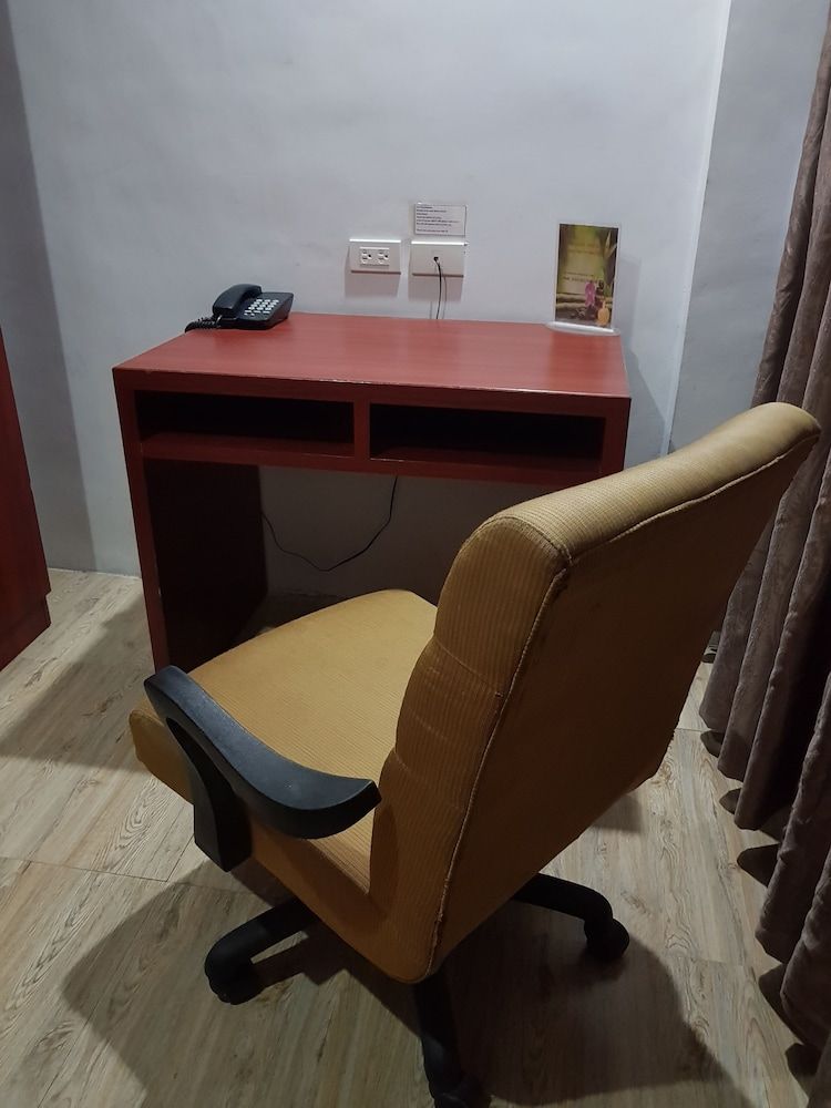 Cherry Midtown Hotel Standard Room 4