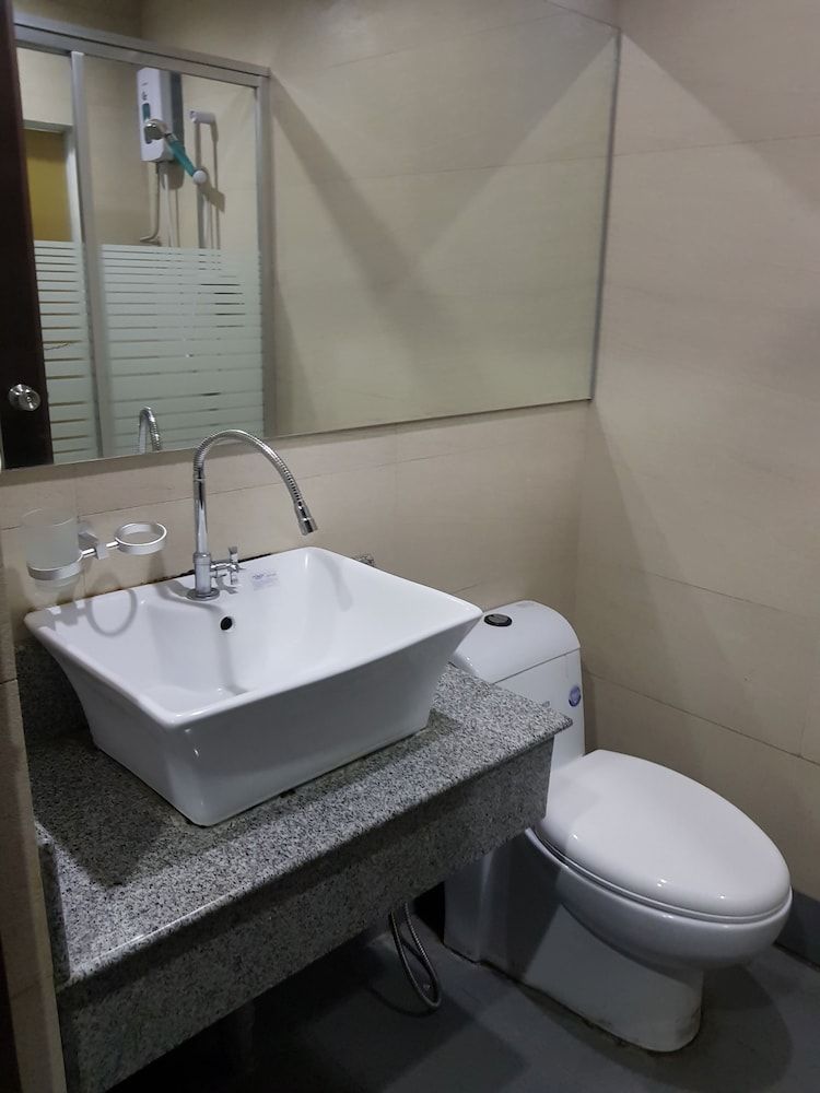 Cherry Midtown Hotel Executive Twin Room, 2 Twin Beds 10