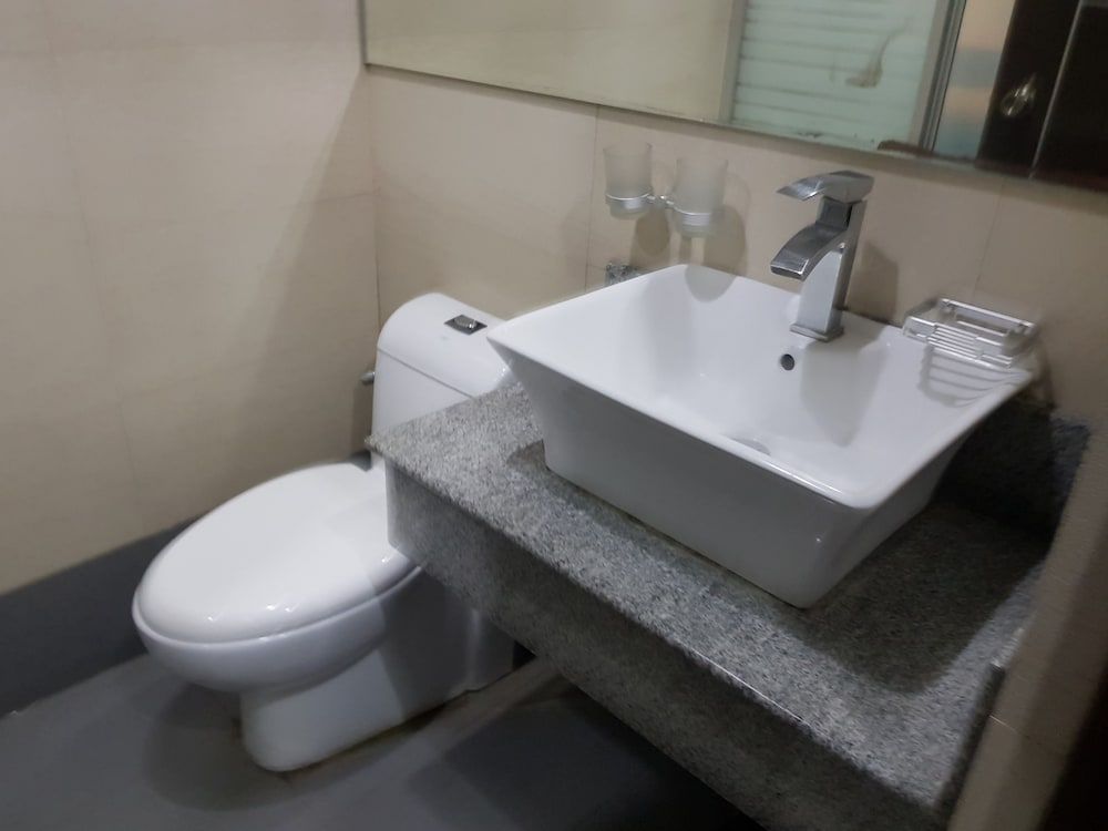 Cherry Midtown Hotel Executive Twin Room, 2 Twin Beds 11