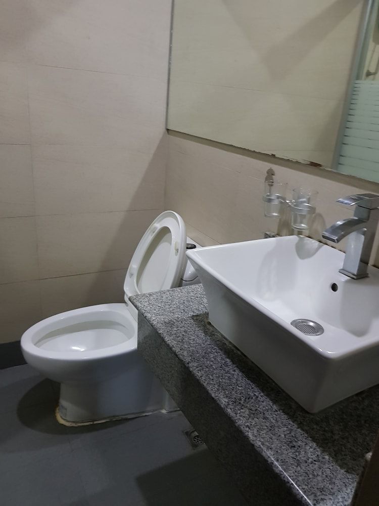 Cherry Midtown Hotel Executive Twin Room, 2 Twin Beds 9