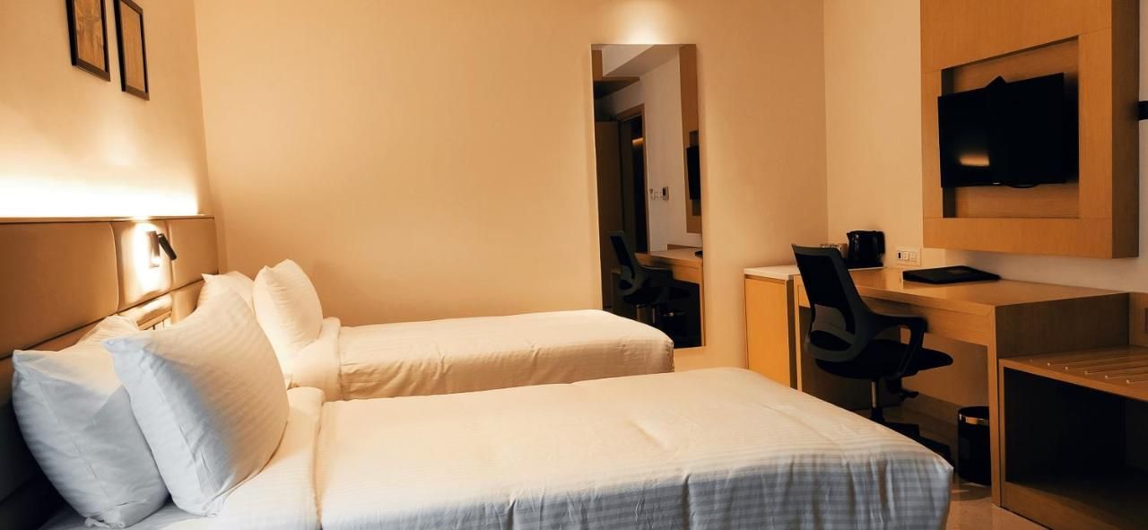 Sunhill Portico Executive King or Twin Room 2