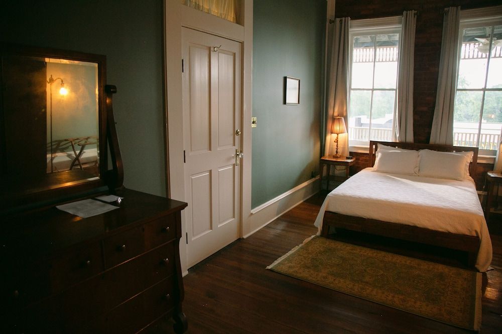 The Grand Hotel Standard Double Room 9