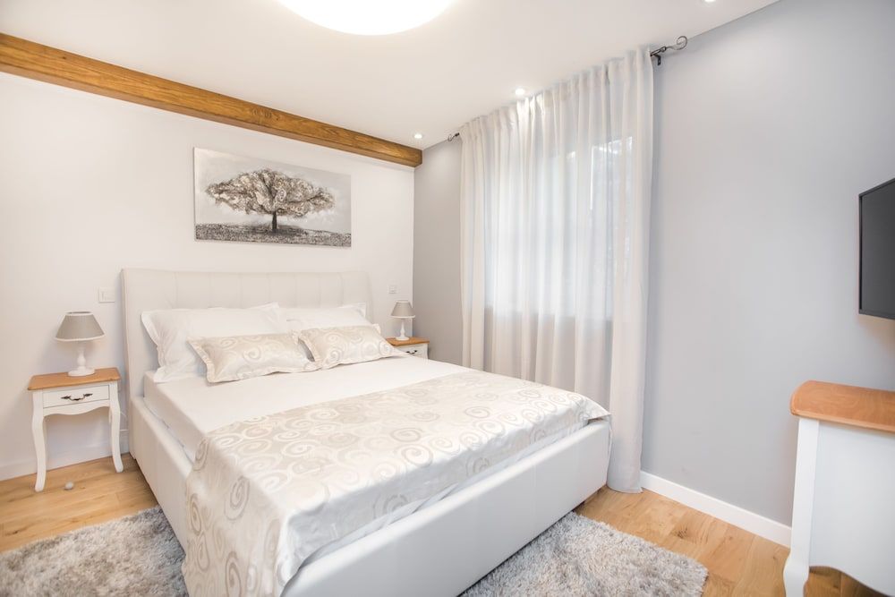 City Apartment, City View
