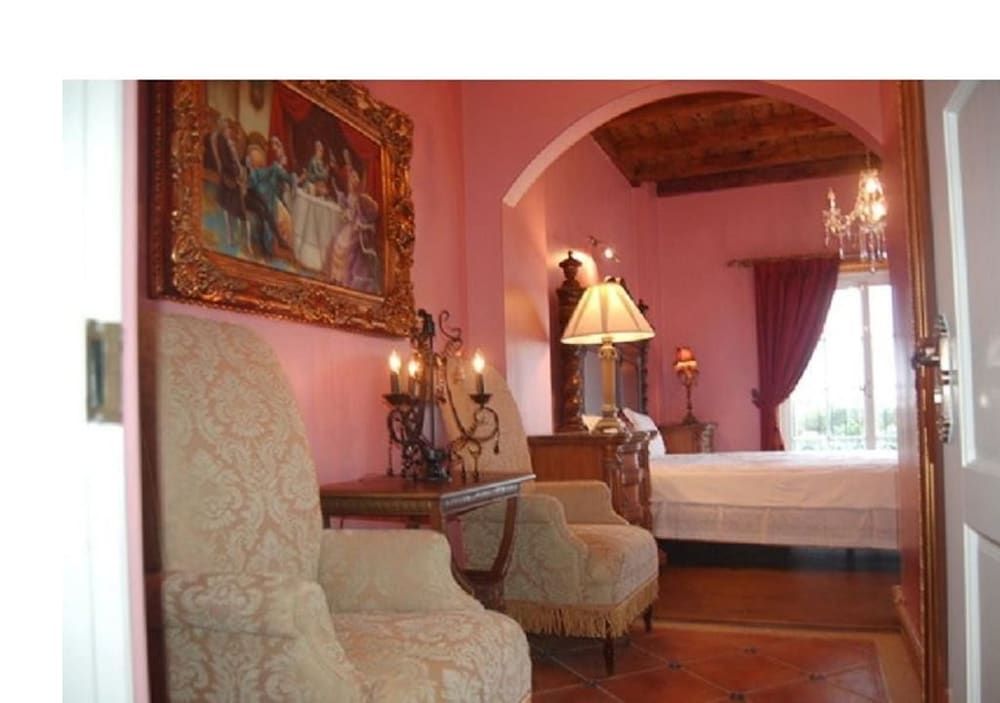 England Castle B&B Classic Double Room 2