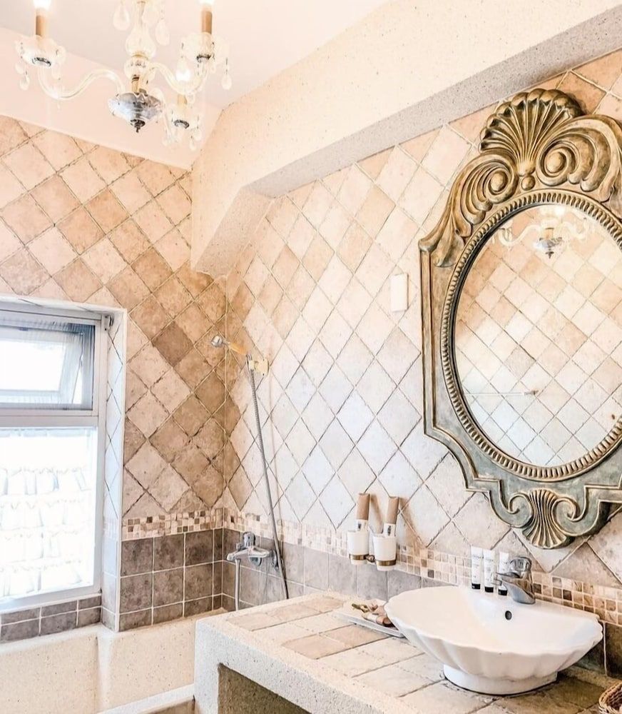 England Castle B&B Classic Double Room 8