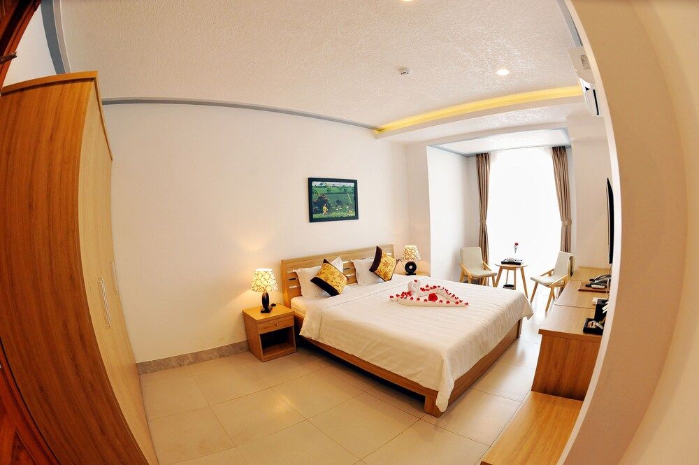 Tam Chau Luxury Hotel Double Room 15