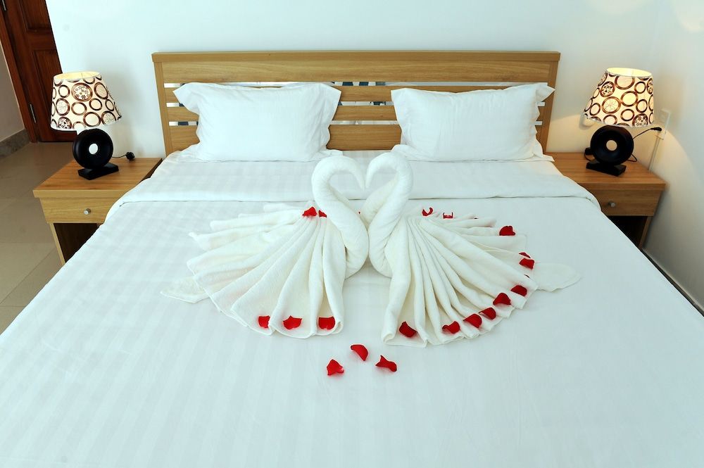 Tam Chau Luxury Hotel Double Room 3