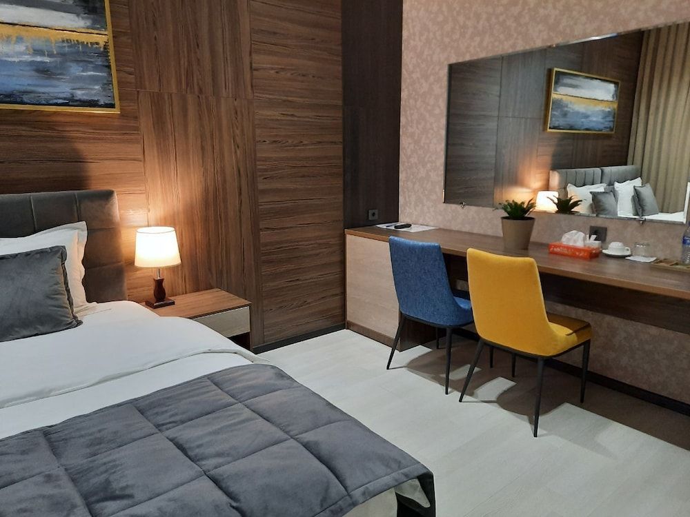 Home hotel Luxury Double or Twin Room 3