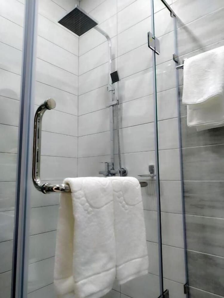 Home hotel Deluxe Triple Room 13