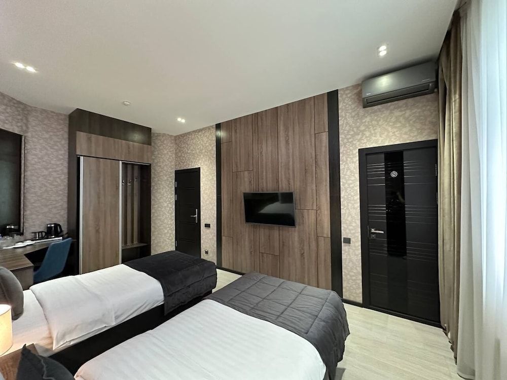 Home hotel Luxury Double or Twin Room 9