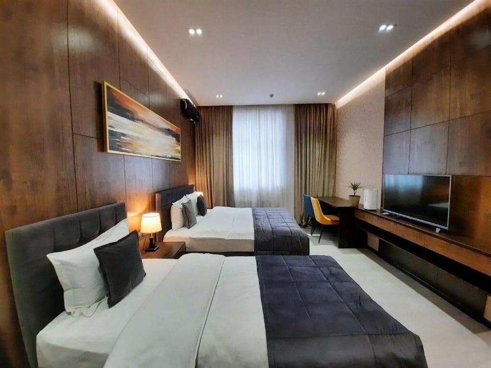 Home hotel Deluxe Triple Room 8