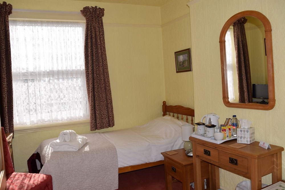 Bewdley Hill House Twin Room