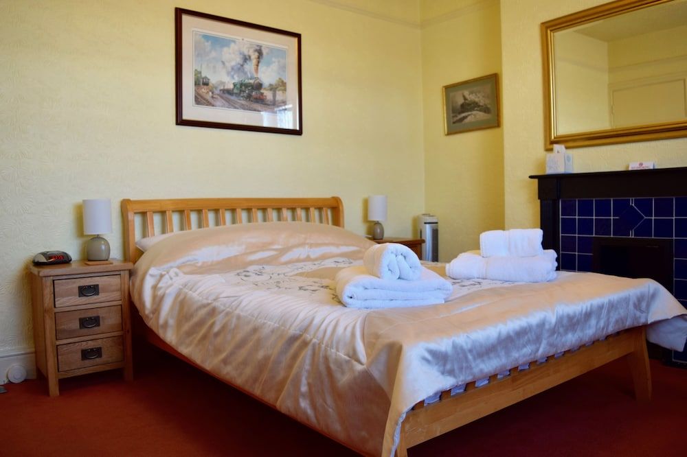 Bewdley Hill House Double Room, Bathtub 2