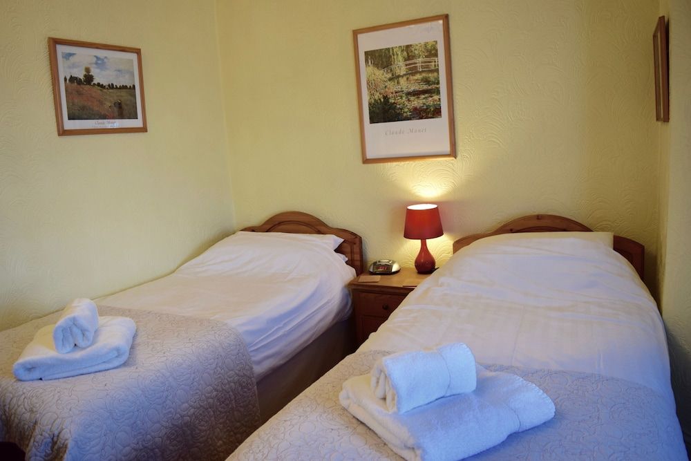 Bewdley Hill House Twin Room, Ground Floor 3