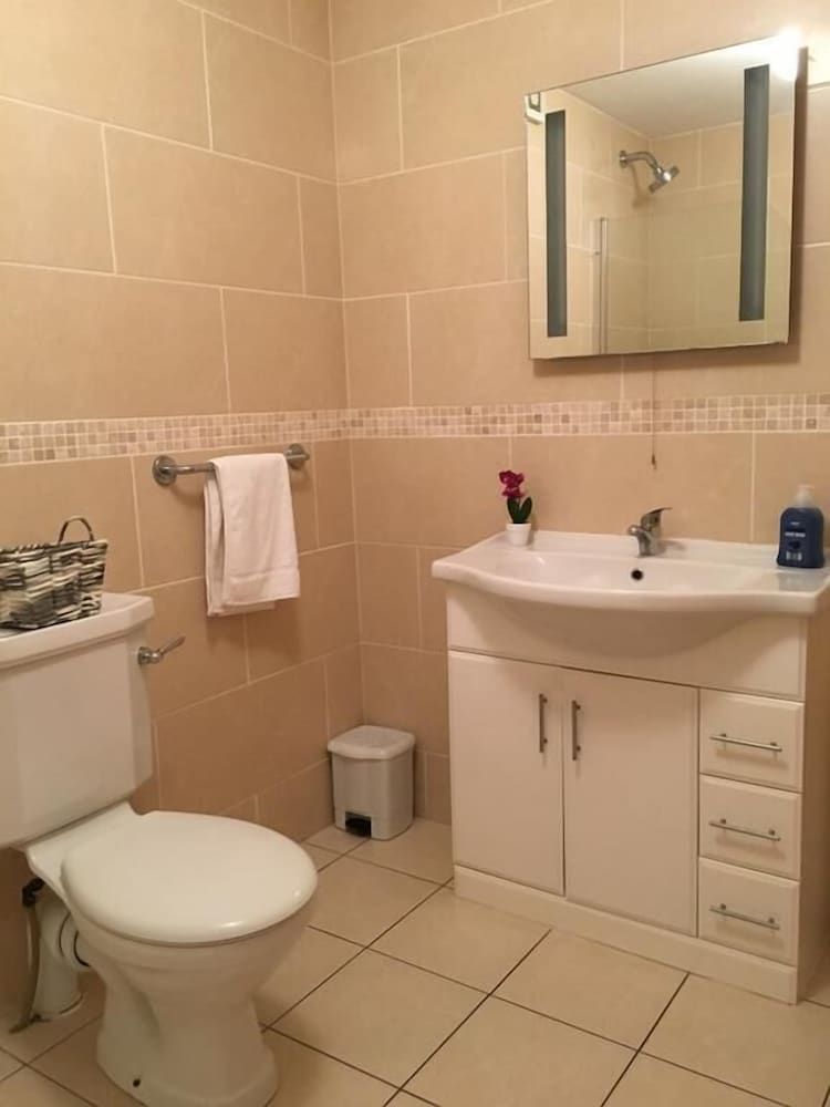 1-Bedroom Apartment