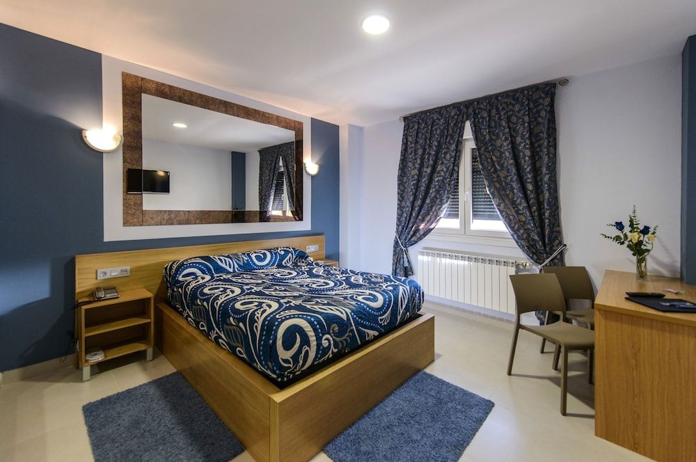 Motel Cancún Avilés Double Room 4