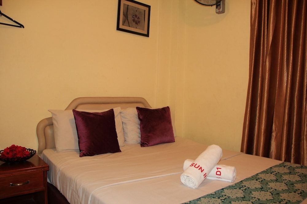 Sun Inns Hotel Puchong Deluxe Queen Room with Window