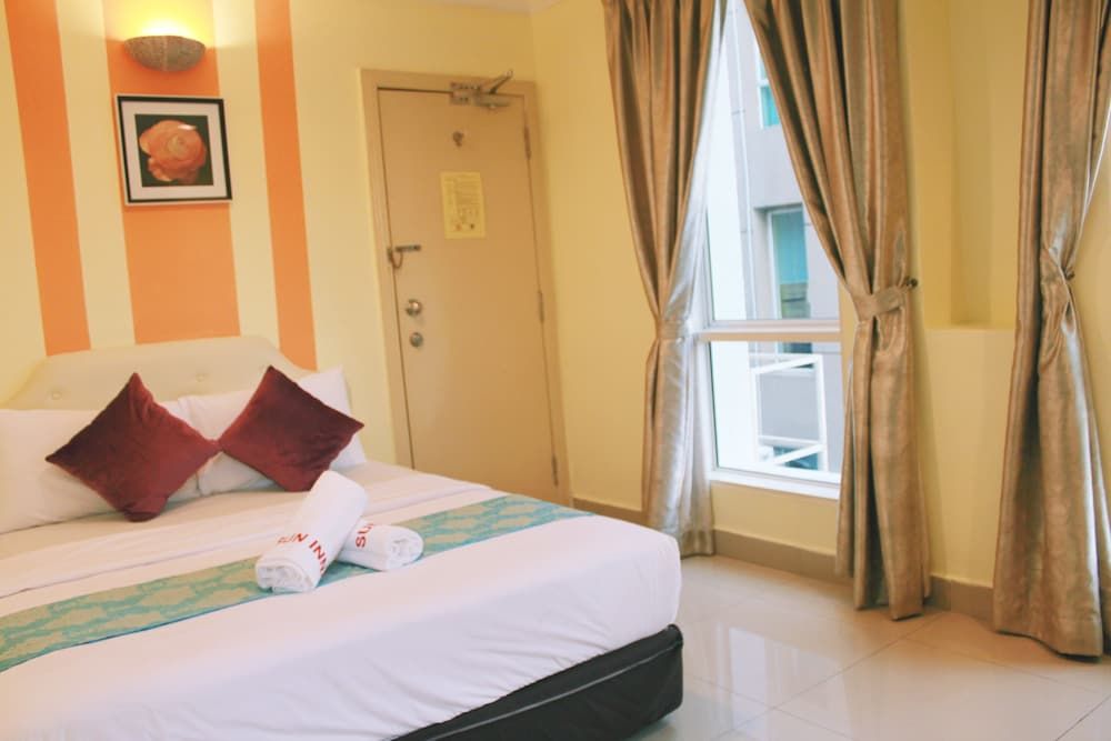 Sun Inns Hotel Puchong Family 5 with window 3