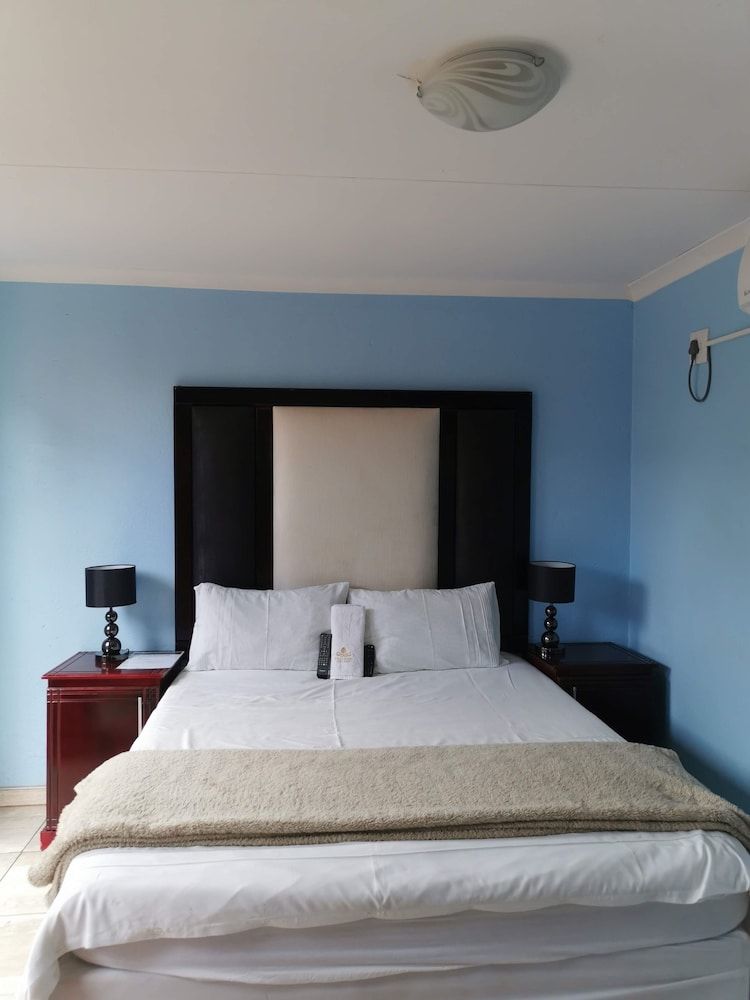 Thavhani Guest House Standard Double Room 6