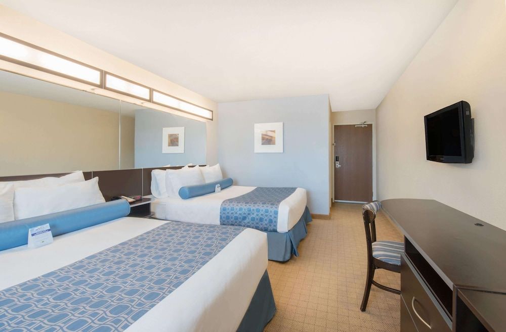 Room, 2 Queen Beds, Accessible, Non Smoking (Bathtub W/grab Bars)