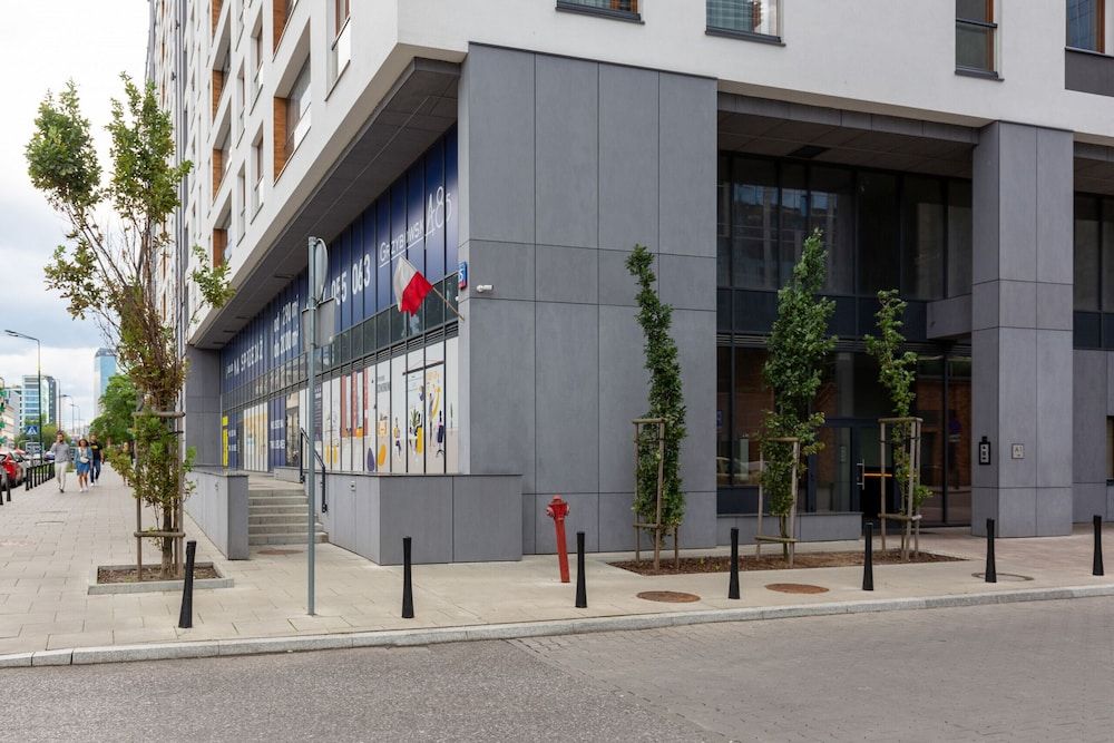 undefined Apartment Grzybowska Warsaw by Renters 6