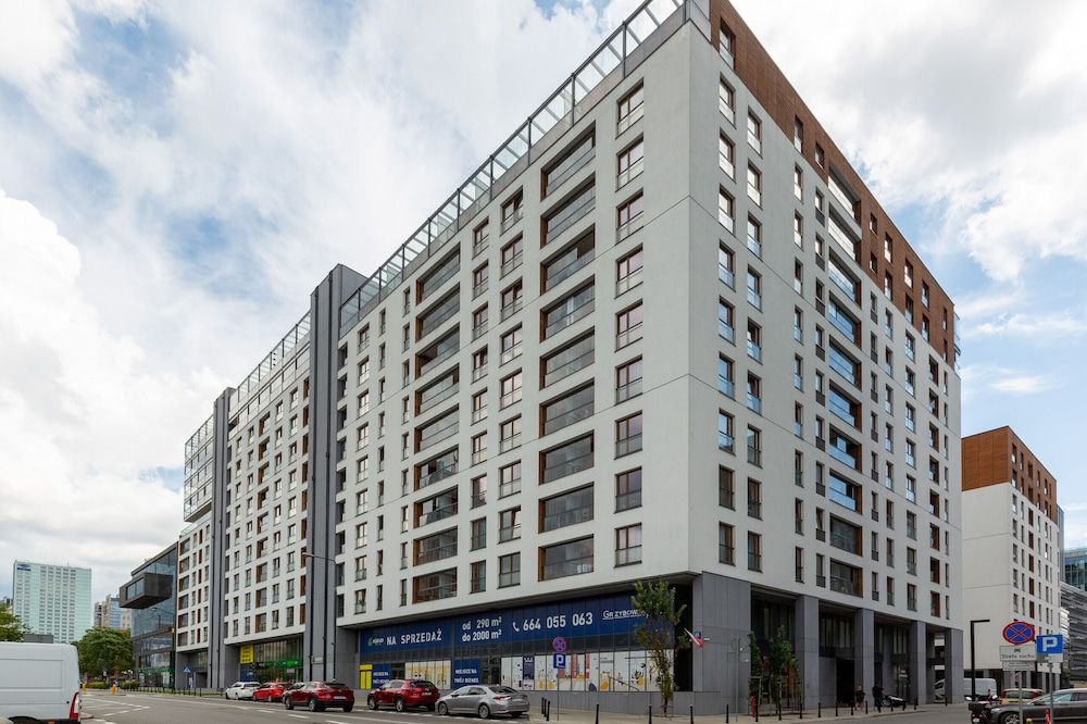 undefined Apartment Grzybowska Warsaw by Renters 3