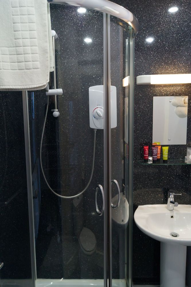 undefined The Bromley 7