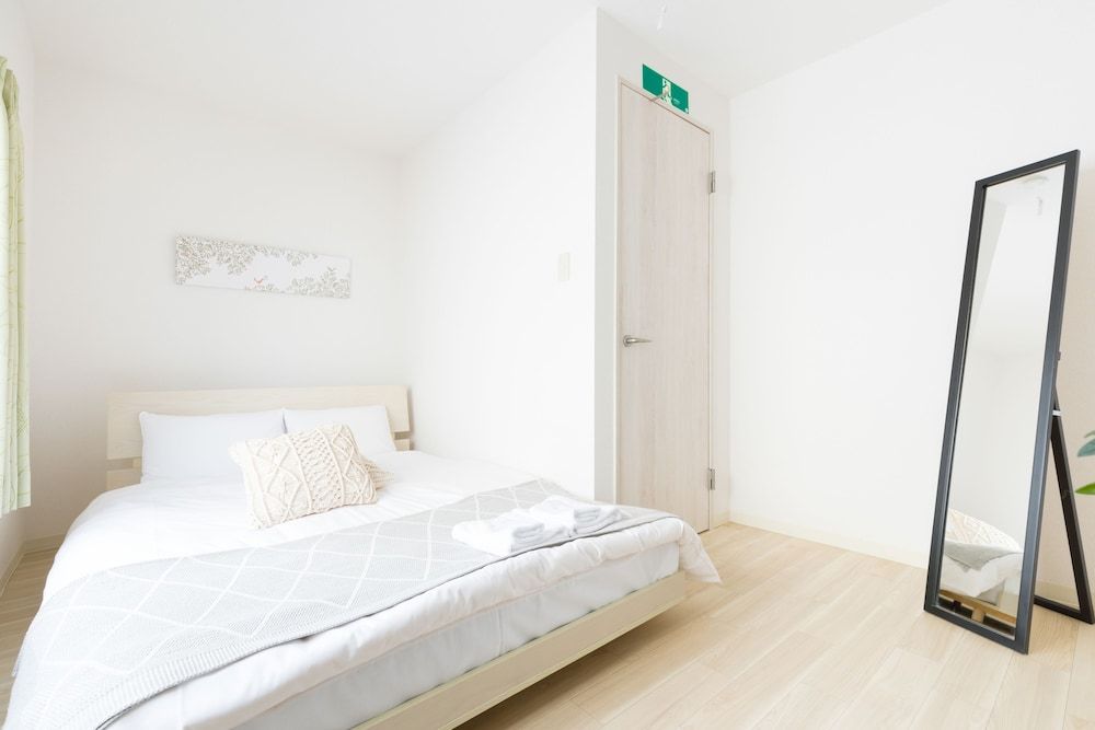 Momodani House Private Vacation Home, 2 Bedrooms 8