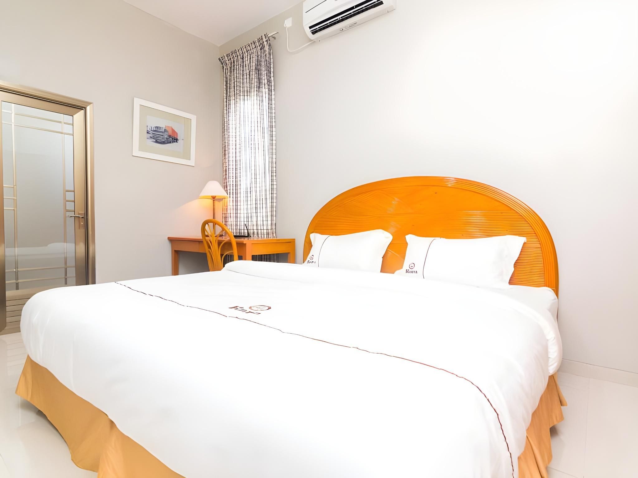 Capital O 1867 Kara Guest House Standard Double Room 5