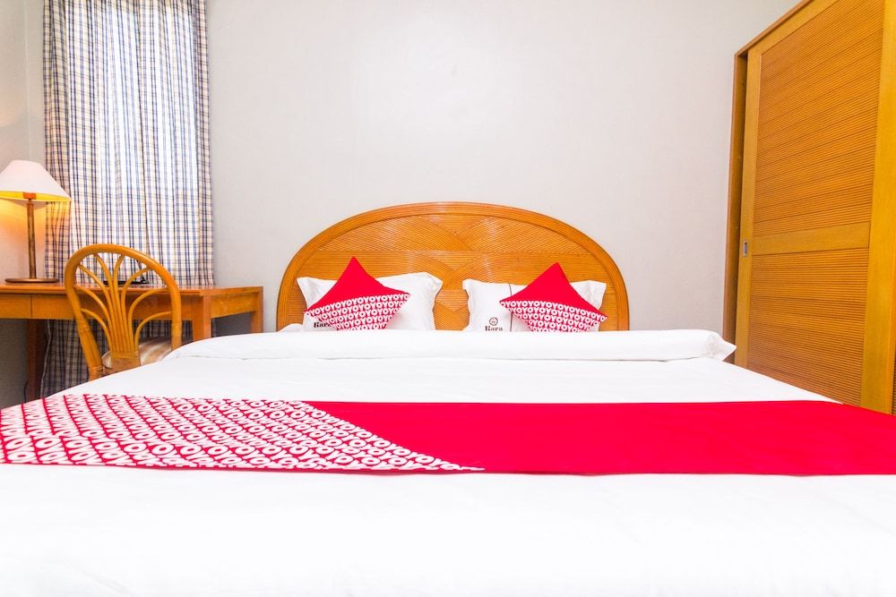Capital O 1867 Kara Guest House Standard Double Room 2
