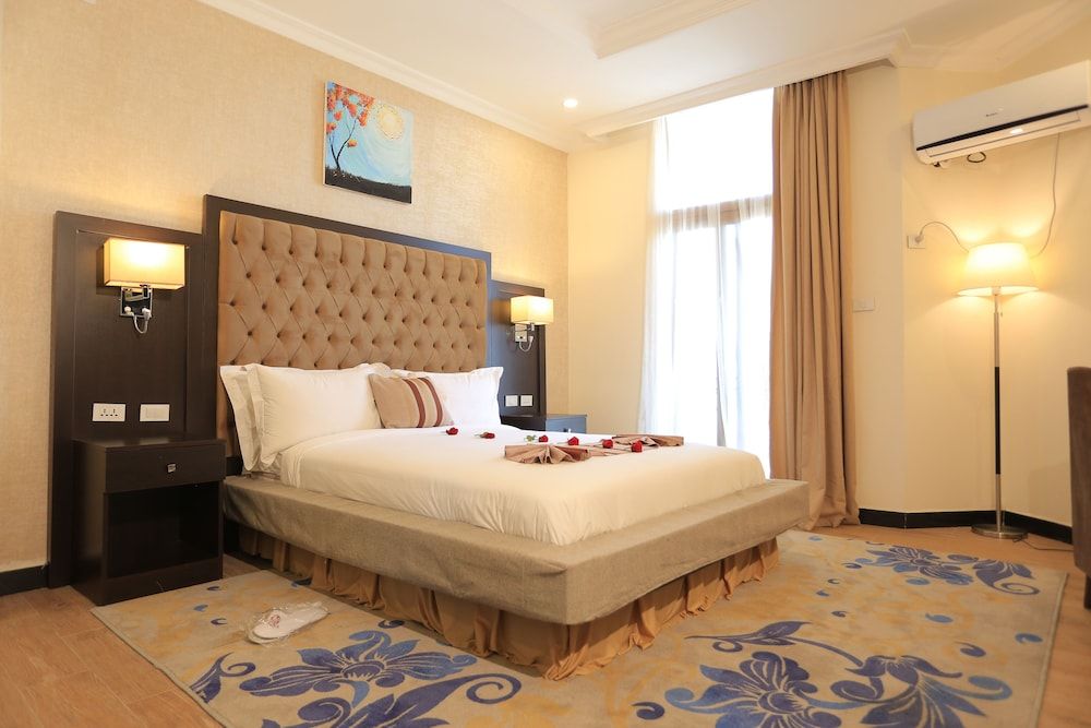 Kena Hotel Deluxe Room 2