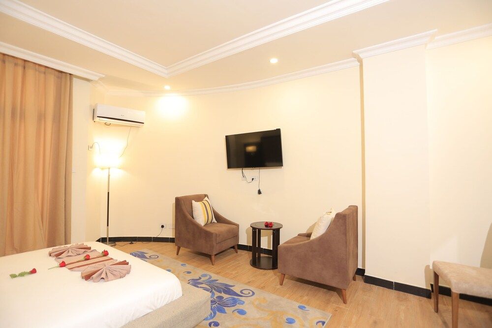 Kena Hotel Deluxe Room 3