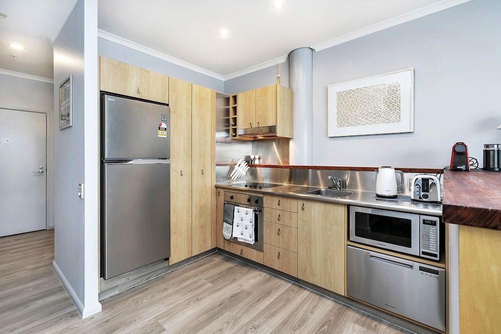 undefined Deluxe Waterfront & City Apartment 8