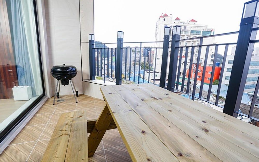 Busan S Stay Pension Room (Suite Room 502) 16