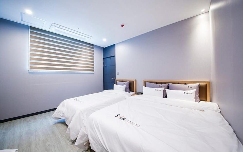 Busan S Stay Pension Room (Semi-Suite room 203) 4