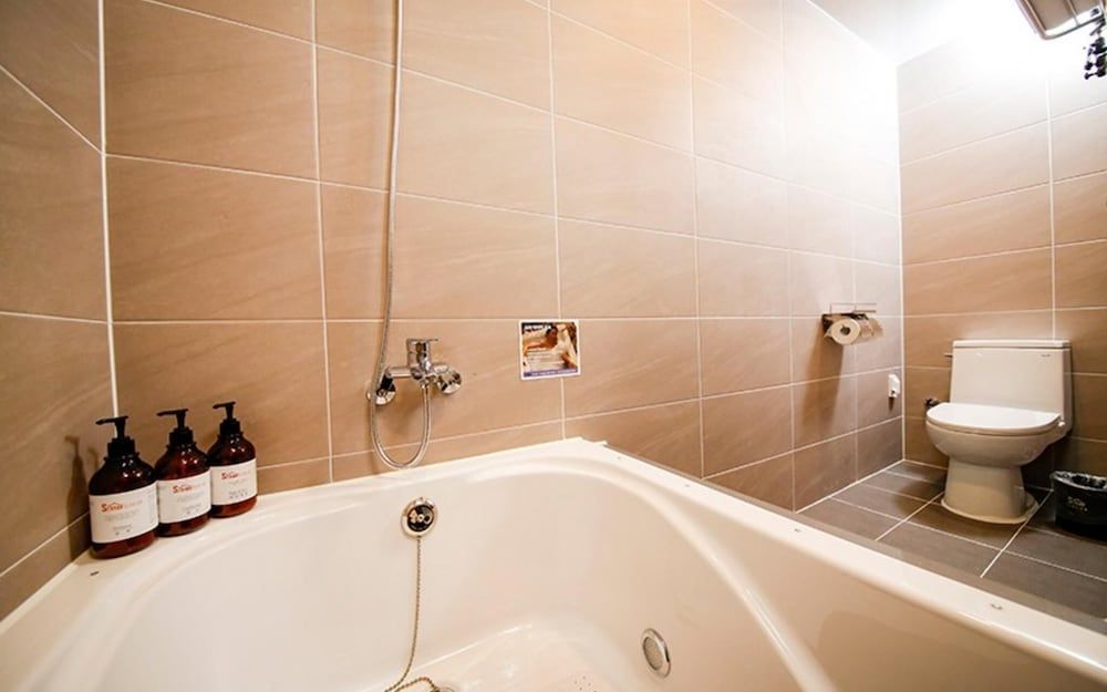 Busan S Stay Pension Room (Standard room 204) 9