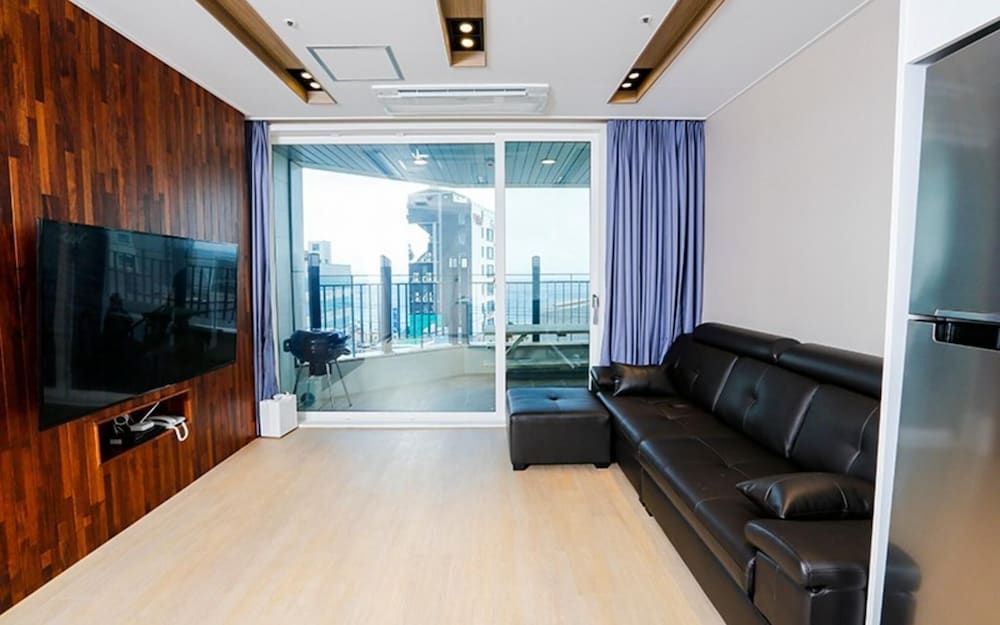 Busan S Stay Pension Room (Suite Room 502) 5