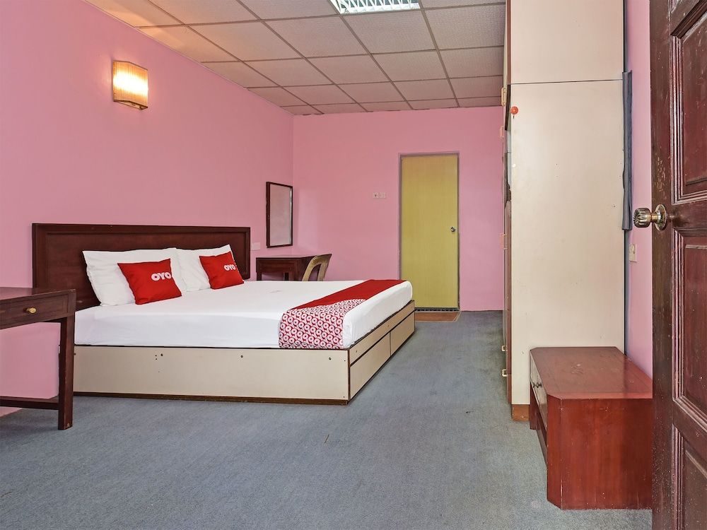 Hotel O Villa De Rose Deluxe Double Room 3