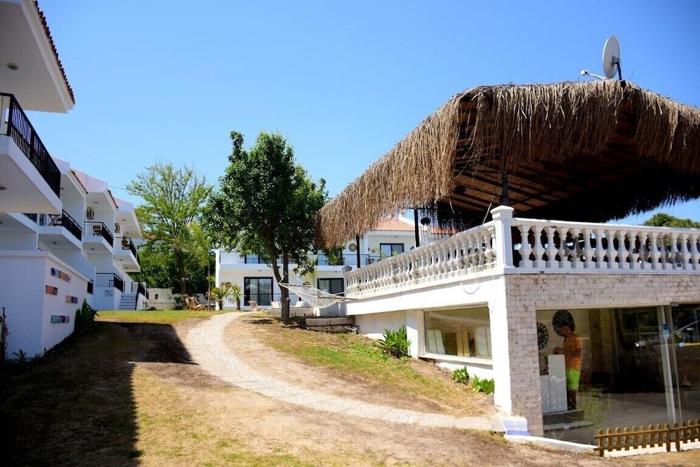 undefined Levia Hotel 4