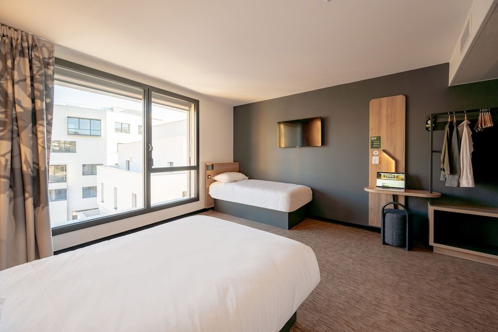 B&B HOTEL Toulon Centre Gare Triple Room, Non Smoking 2
