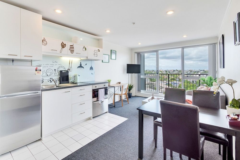 undefined Harbour View Two Bedroom Apartment 6