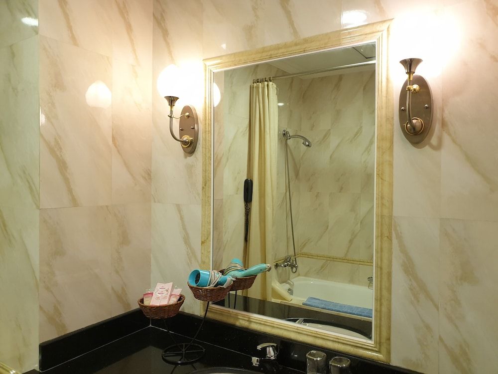 undefined Huong Sen Hotel 10