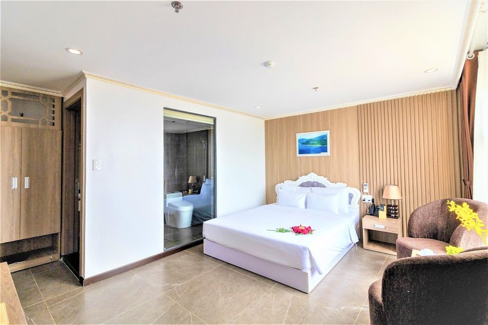 Deluxe Double Room, City View
