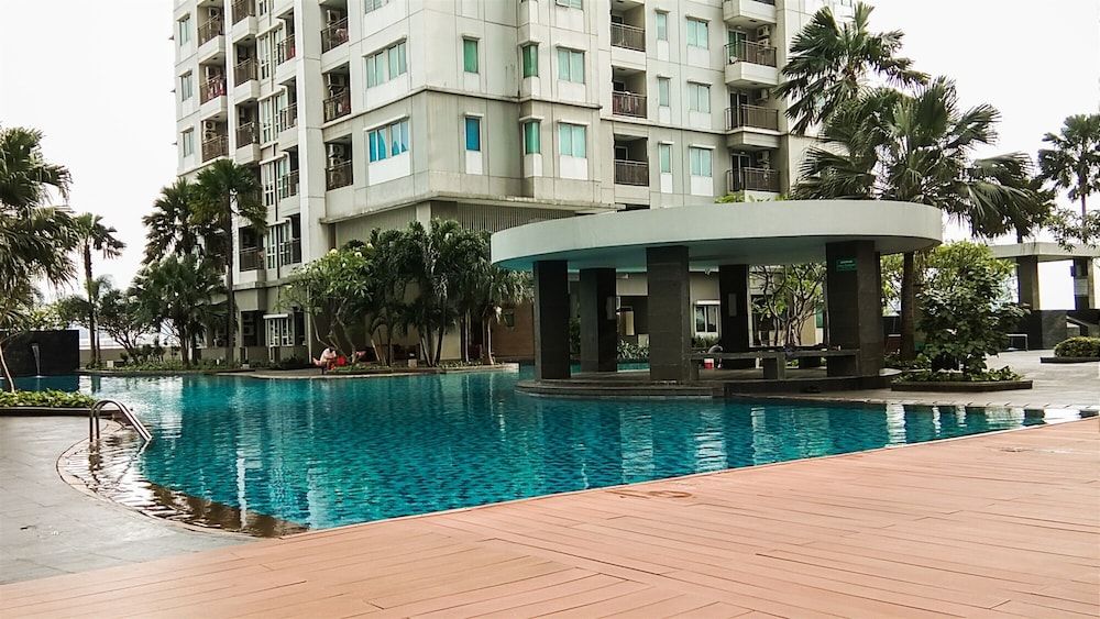 undefined Great Choice and Strategic 1BR Apartment at Thamrin Residence 4