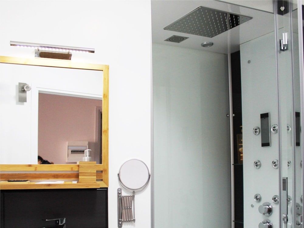 Appart Hotel Relax Spa Luxury Apartment, Ensuite, Garden View 4