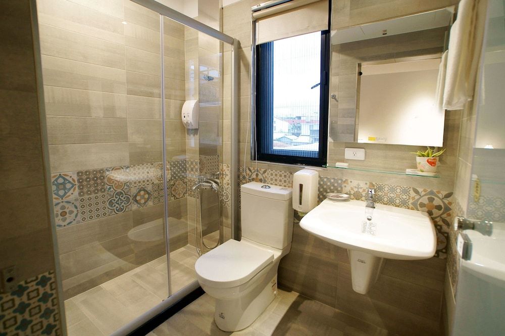 FreeWind Senior Penthouse, Multiple Beds, Non Smoking 3